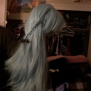 Light blue long wig